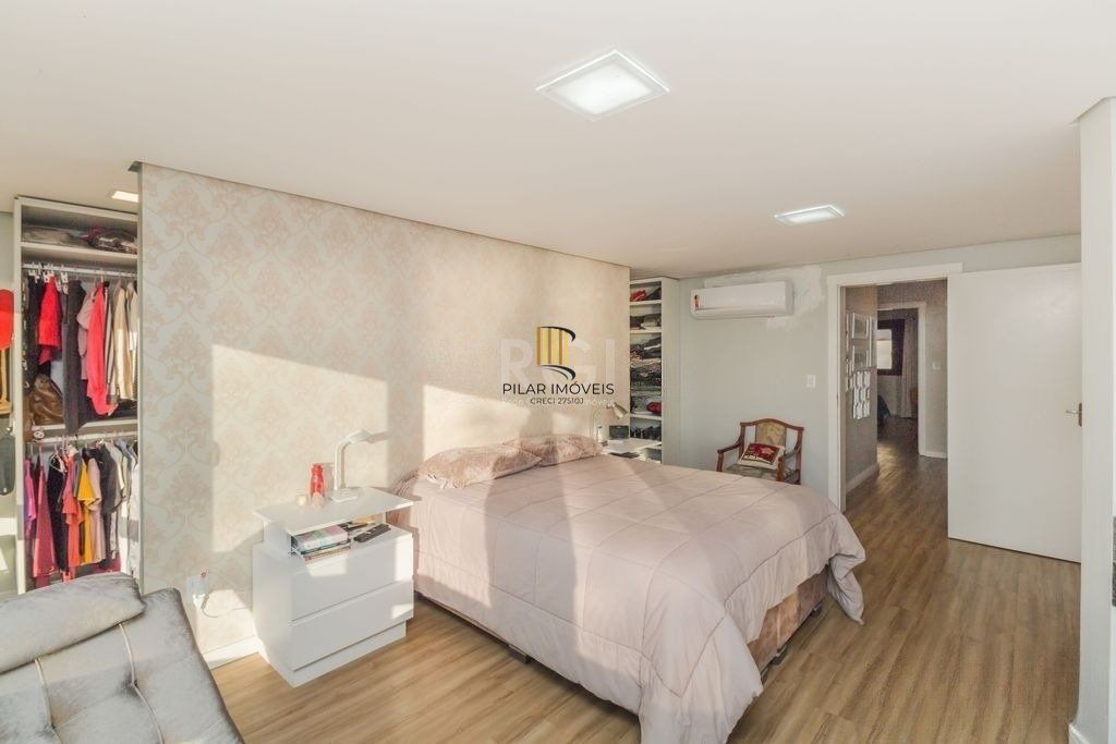 Excelente casa de 466m² com 03 suítes e 4 vagas de garagem.