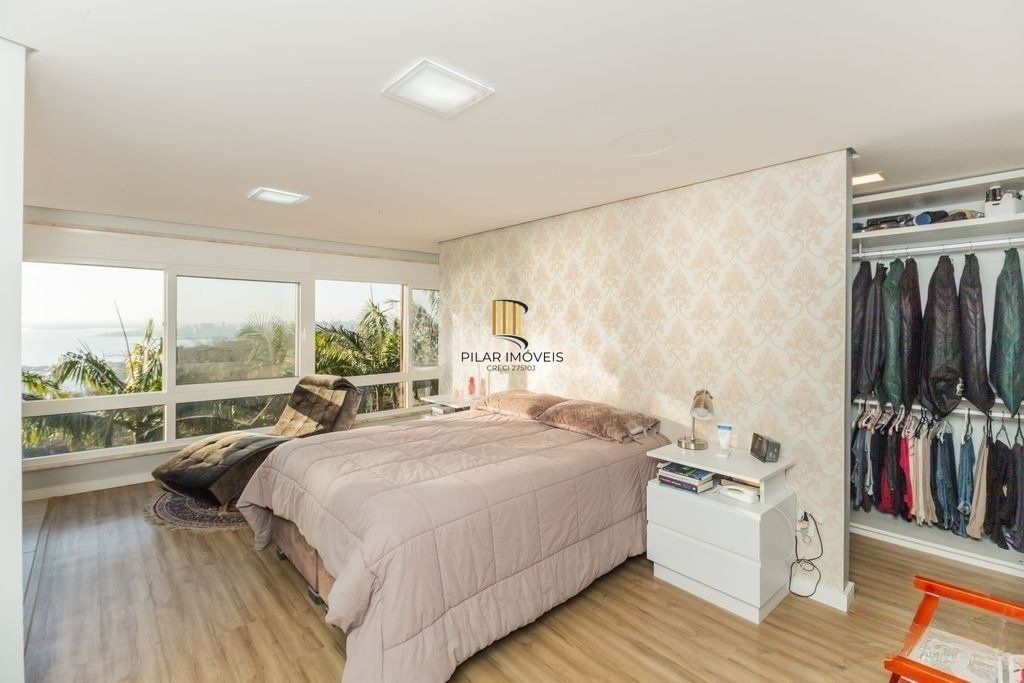 Excelente casa de 466m² com 03 suítes e 4 vagas de garagem.