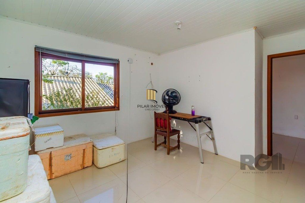 Casa de 4 dormitórios no bairro Belém Novo