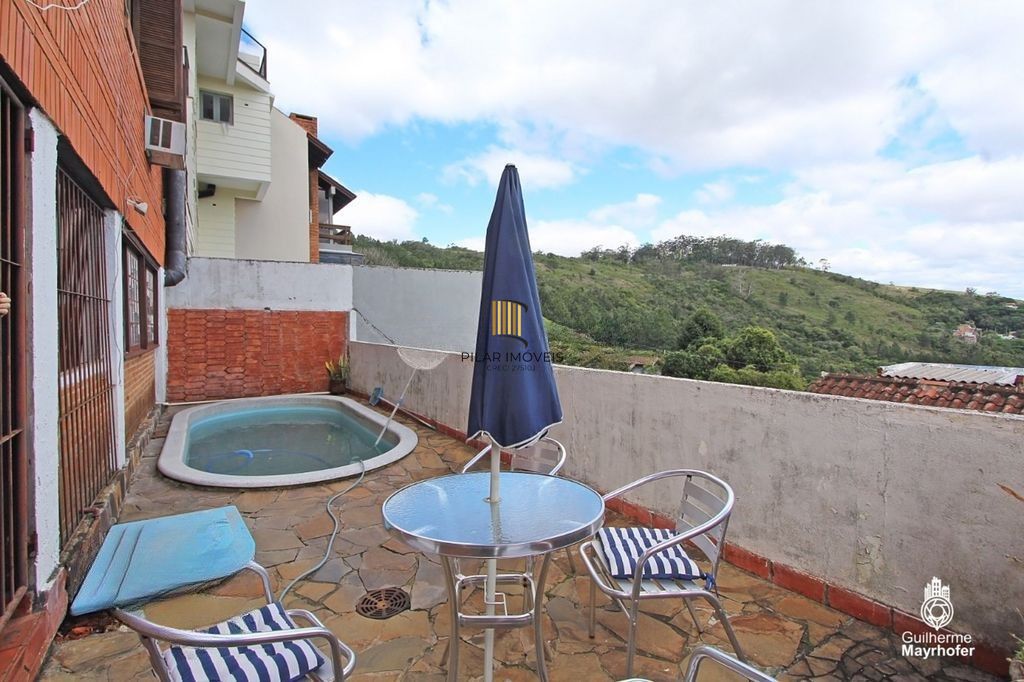 Casa para Venda -  3 dormitórios, sendo 1 suites, 2 vagas - São Caetano