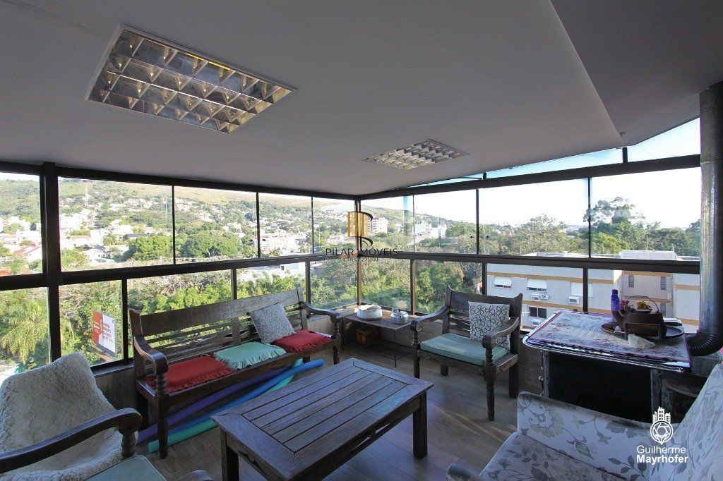 Cobertura para Venda - 350m², 3 dormitórios, sendo 1 suites, 2 vagas - Teresópolis