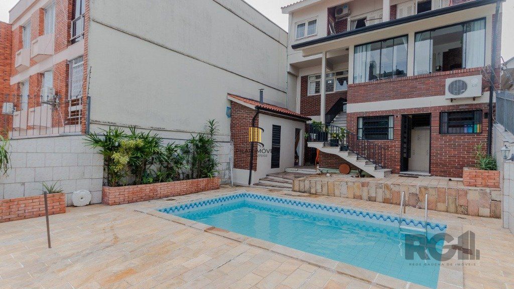 Casa 394m², 4 dormitórios, 4 vagas no bairro Cristo Redentor