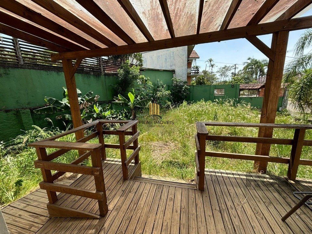 Casa com 3 quartos, 4 vagas e 120m² no bairro Vila Assução