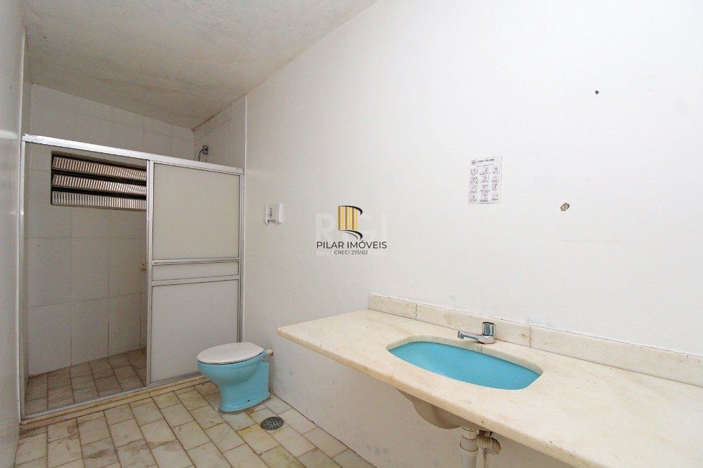 Casa para Venda - 840m², 7 dormitórios, sendo 3 suites, 8 vagas - Medianeira