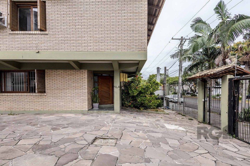 Casa de Condomínio 3 dormitórios no bairro Jardim Itu