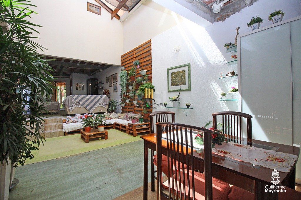 Casa para Venda - 354.24m², 3 dormitórios, sendo 1 suites, 3 vagas - Bom Jesus