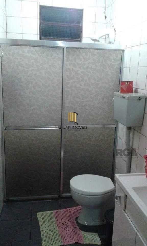 Casa de 3 dormitórios, no bairro Lomba do Pinheiro