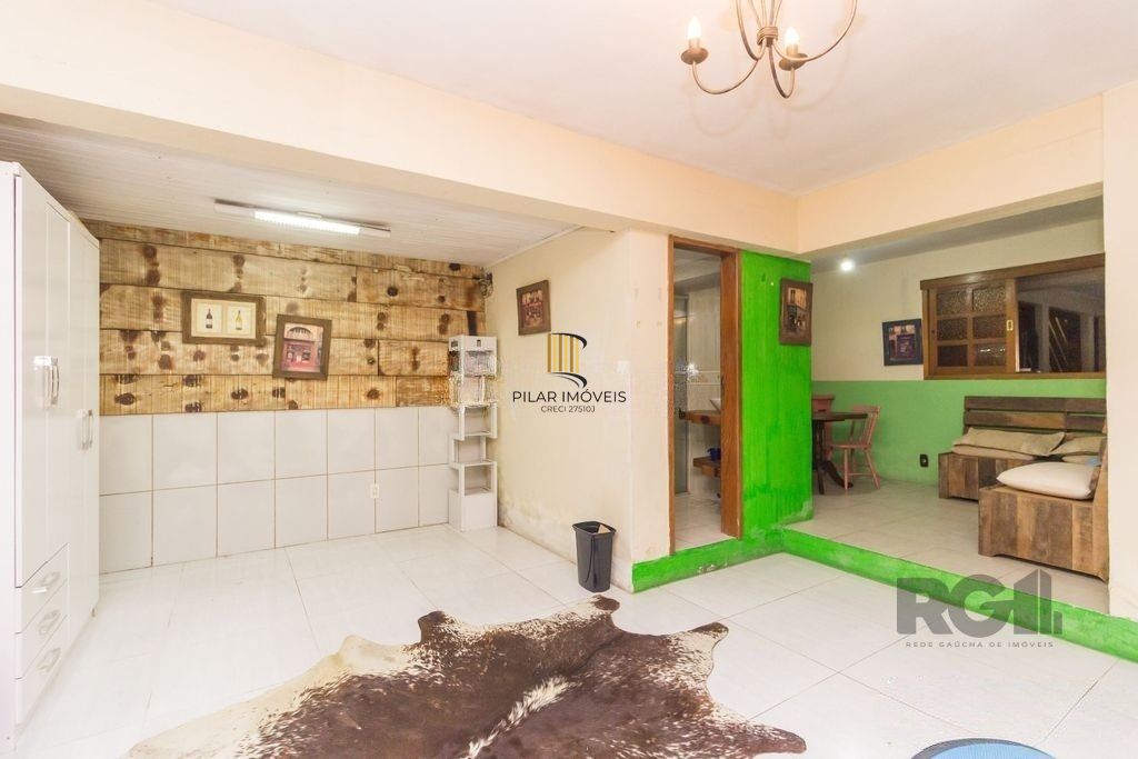 Casa 470m² - 4 dormitórios, 5 vagas no bairro Jardim São Pedro
