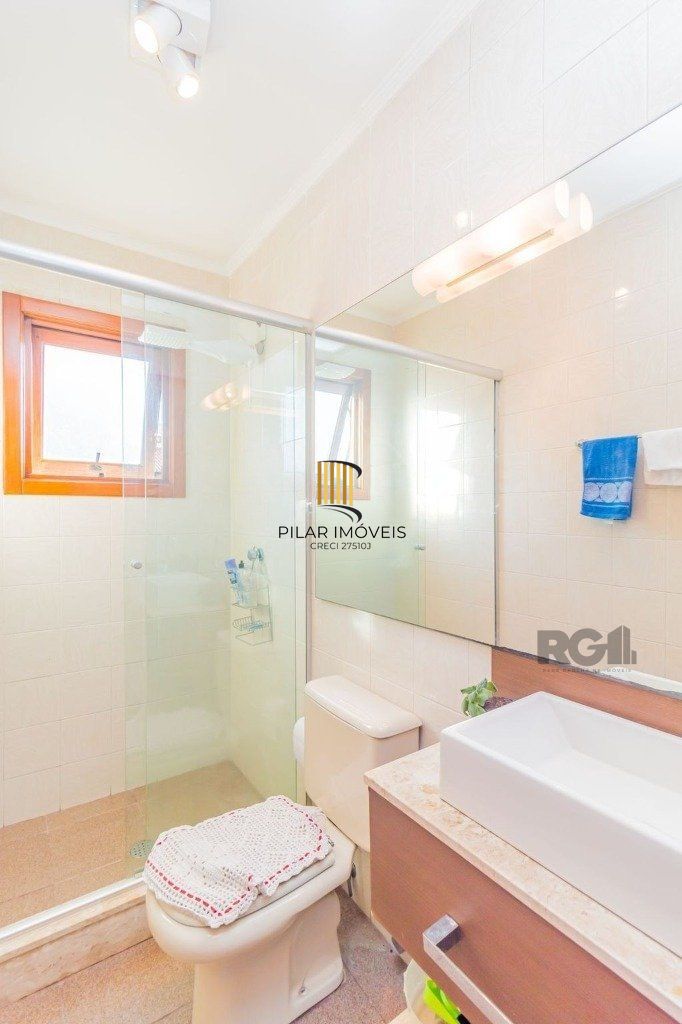 Excelente cobertura de 175m² com 3 dormitórios e 2 vagas.