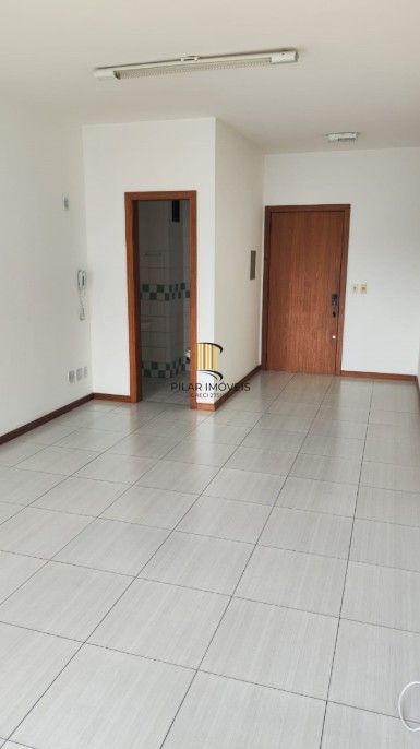 Sala Comercial com vaga coberta no Bairro Menino Deus Porto Alegre