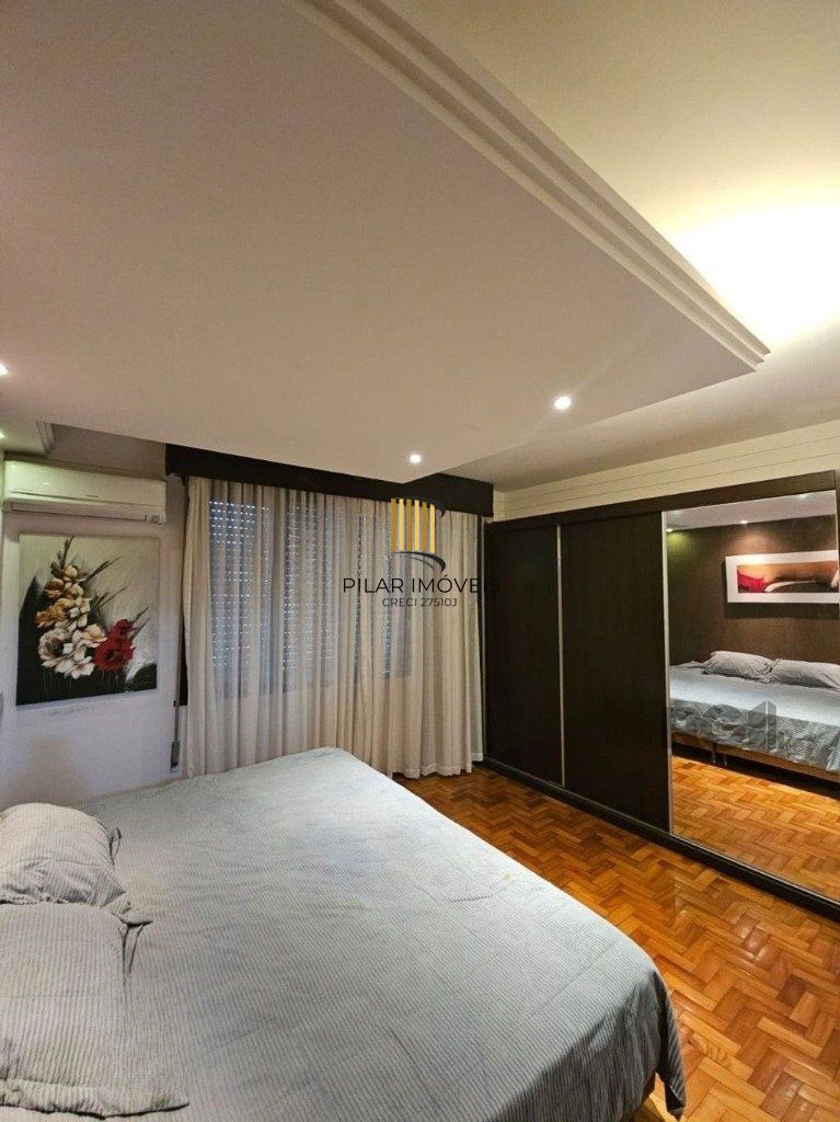 casa de 5 dormitórios no bairro Glória