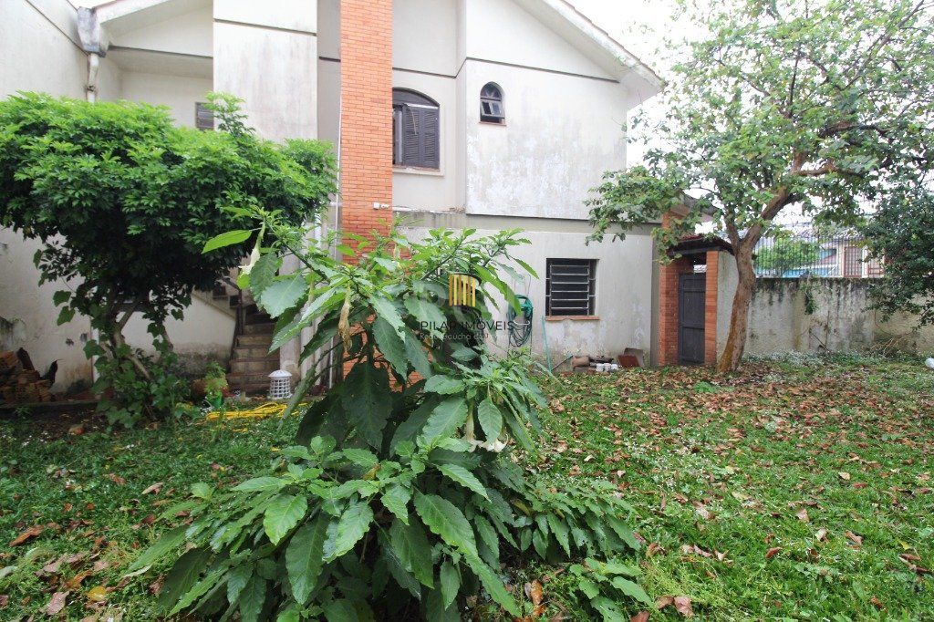 Casa para Venda - 406.36m², 6 dormitórios, sendo 6 suites, 2 vagas - Chácara das Pedras