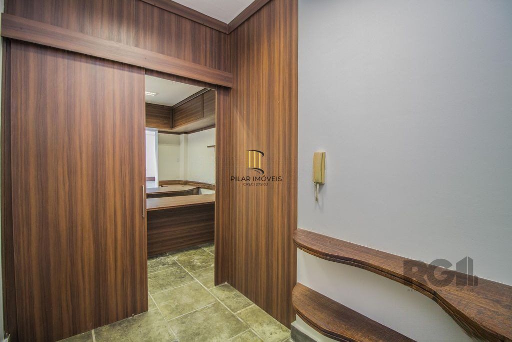 Sala comercial de 44,10m², semi mobiliada, no bairro Independência 