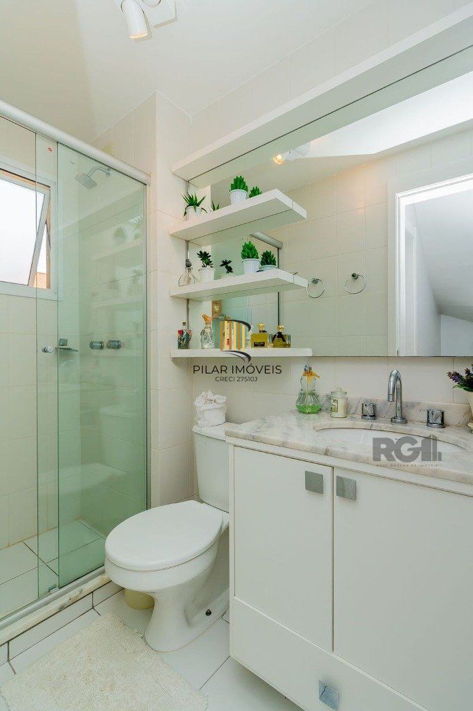 Casa em Condomínio, 157m², 4 dormitórios, 2 vagas no bairro Sarandi