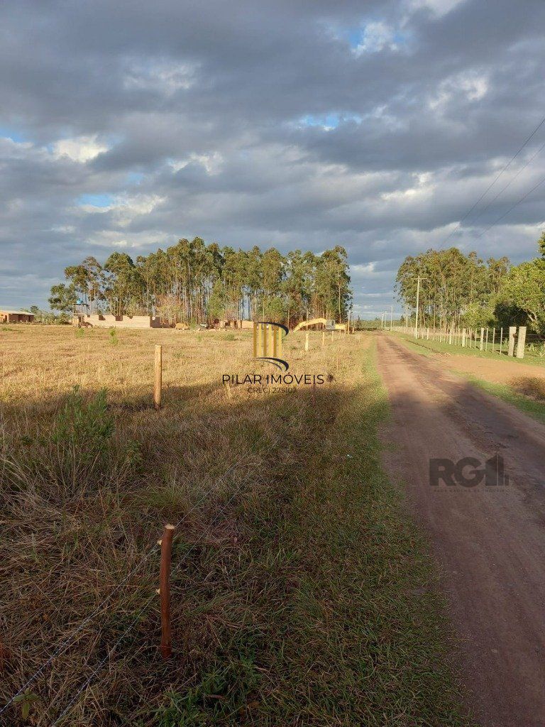Sítio 3 dormitórios no bairro Caravagio