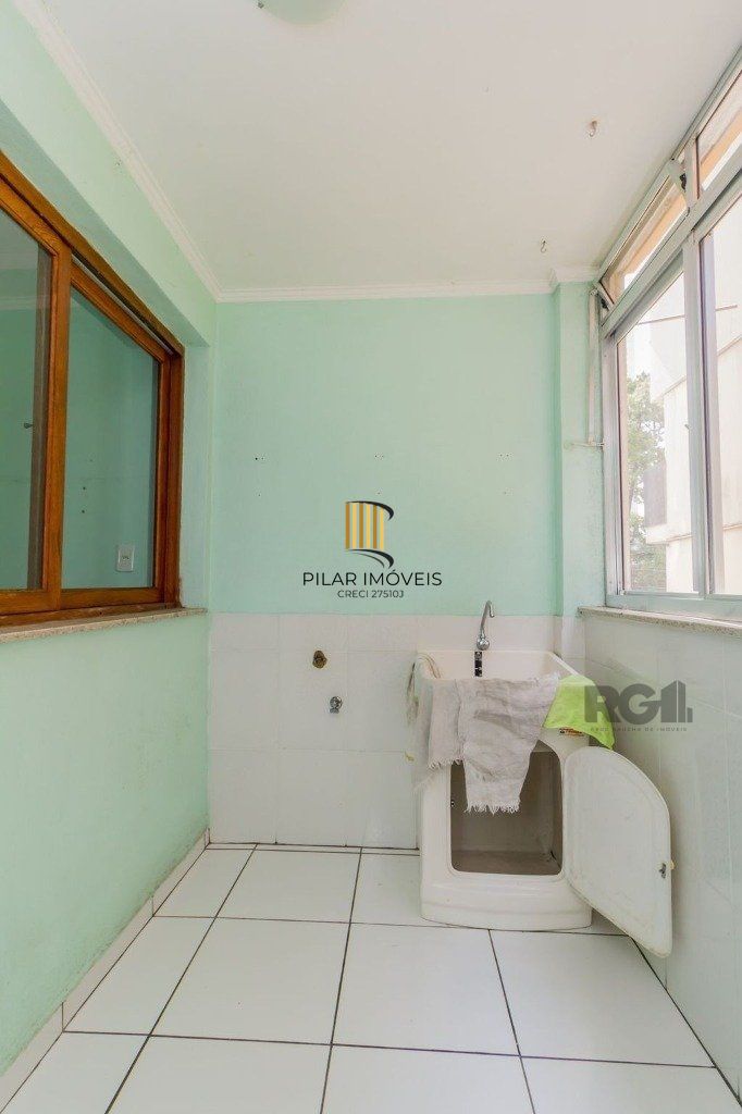 Excelente apartamento de 98m² com 3 dormitórios no bairro Menino Deus.