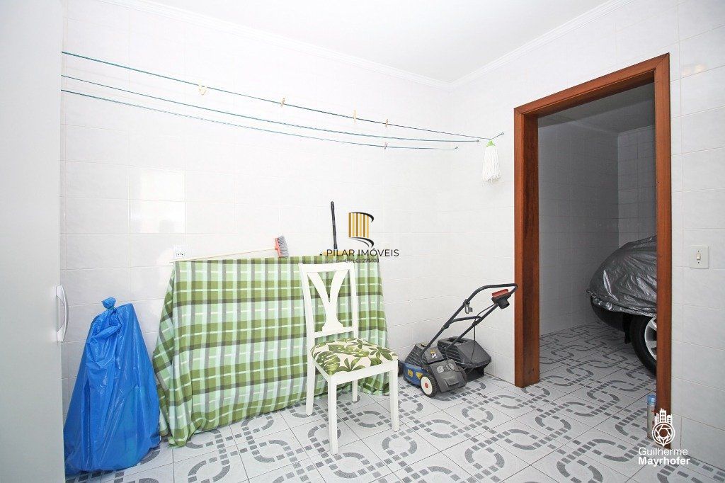 Casa para Venda - 246m², 3 dormitórios, sendo 2 suites, 3 vagas - Vila Ipiranga