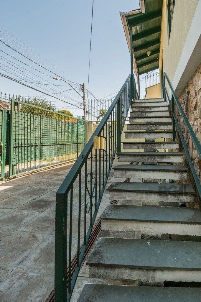Casa com 5 dormitórios no bairro Jardim Sabará