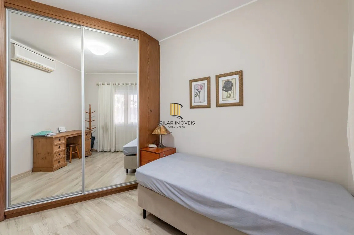Apartamento de 4 dormitorios á Venda no Passo da Areia - Porto Alegre