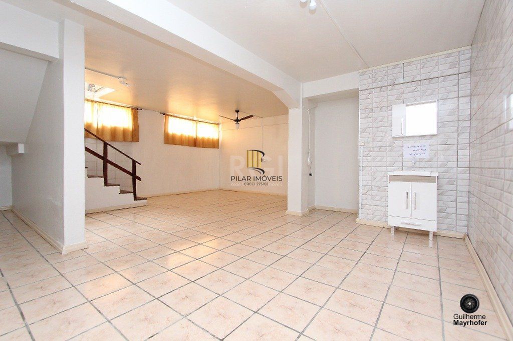 Casa para Venda - 233m², 4 dormitórios, 5 vagas - Nonoai