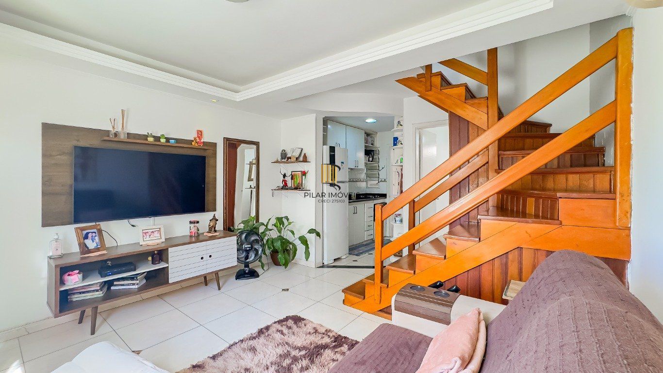 Casa em Condomínio de 2 dormitórios à venda em Sarandi, Porto Alegre.