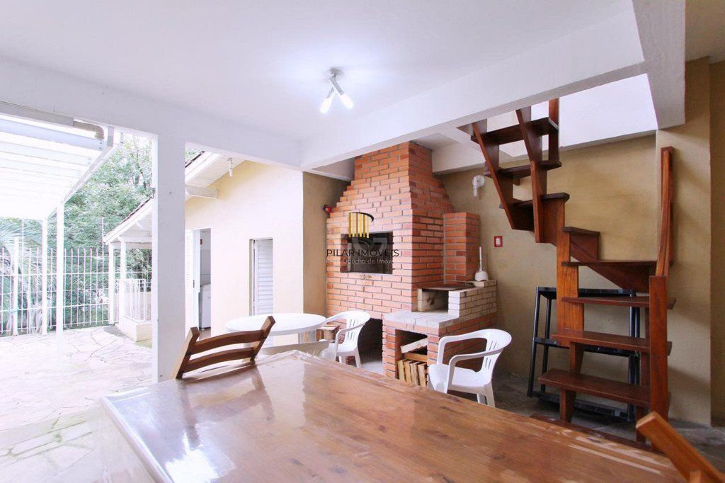 Casa 2 dormitórios no bairro Medianeira