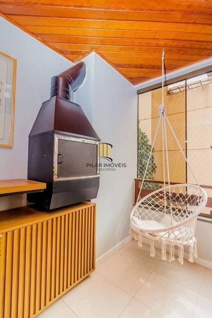Apartamento 67m² - 2 dormitórios, 1 vaga no bairro Cidade Baixa