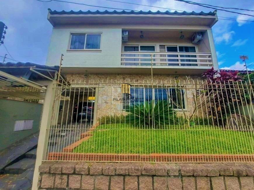 Excelente casa com 3 dormitórios e 3 vagas de garagem