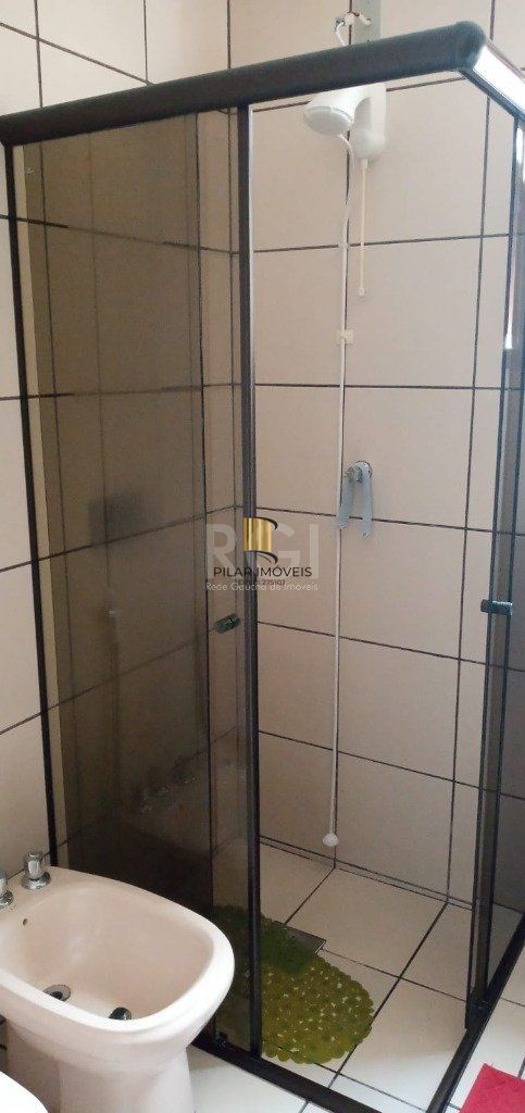 Casa para Venda - 95m², 2 dormitórios, 3 vagas - Teresópolis