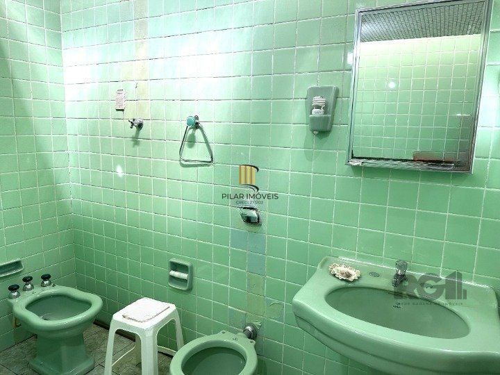 Casa 3 dormitórios no Bairro Glória, próxima a Prof. Oscar Pereira.