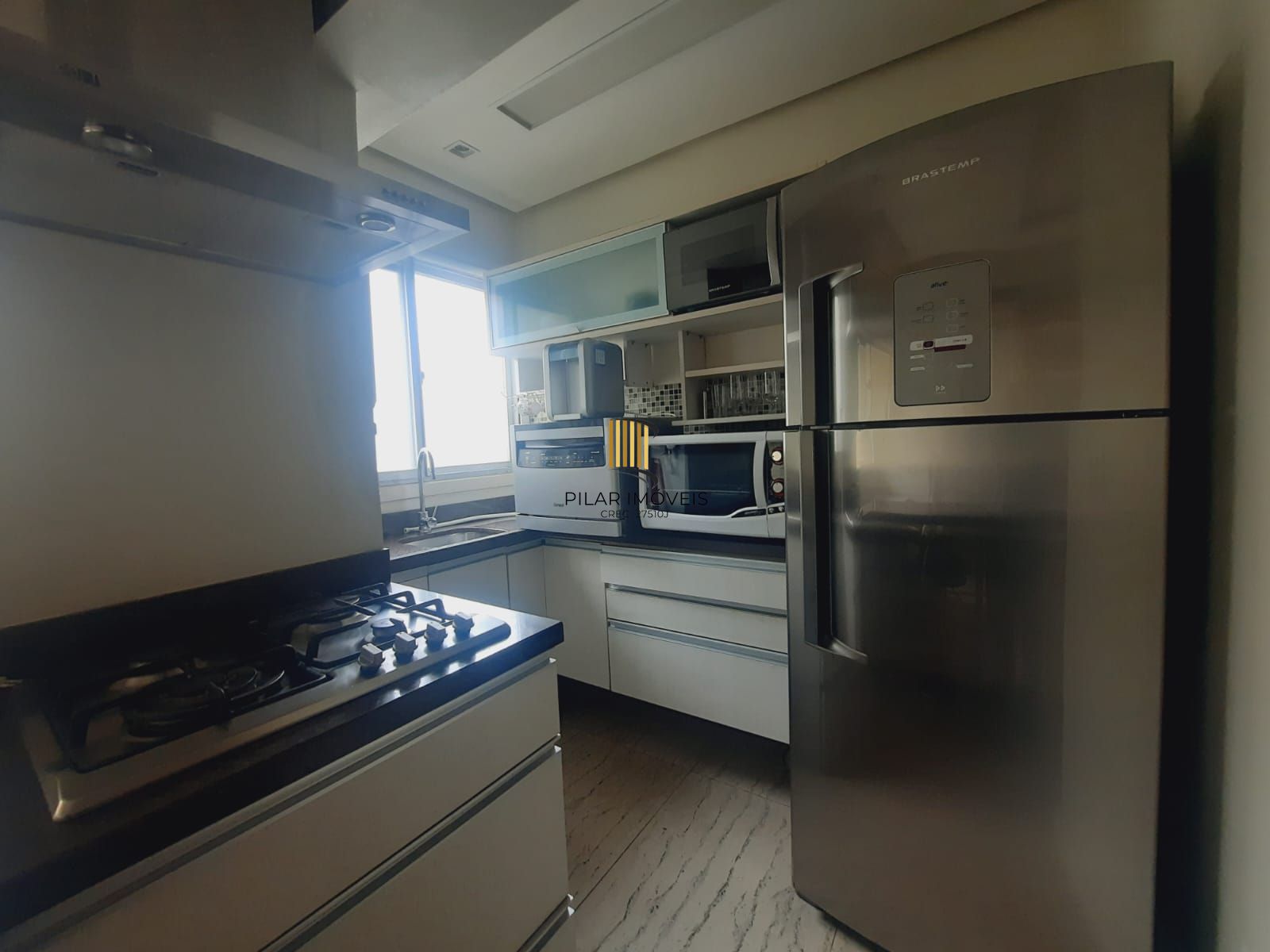 Apartamento mobiliado no Residence Suite Service em Porto Alegre, RS.