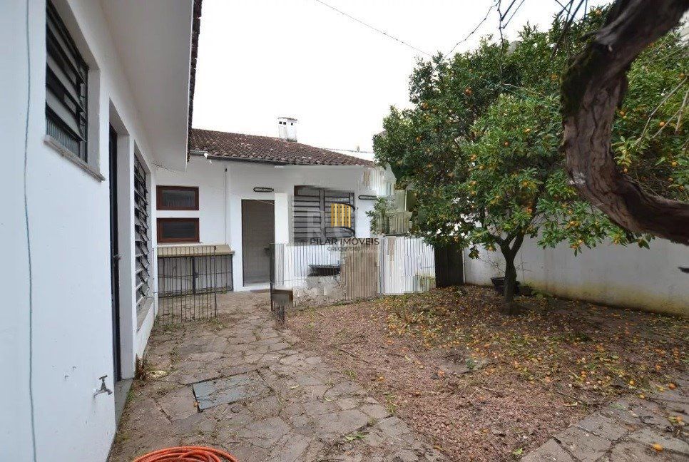 Casa para Venda - 267m², 4 dormitórios, sendo 1 suites, 2 vagas - Tristeza