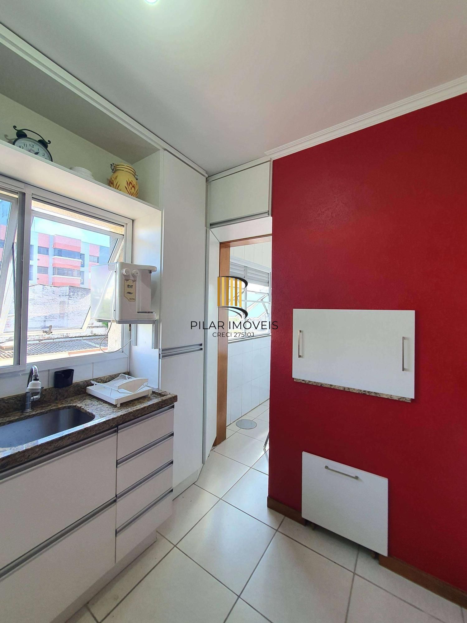 Apartamento mobiliado, pronto para morara com 2 dormitórios e 1 garagem