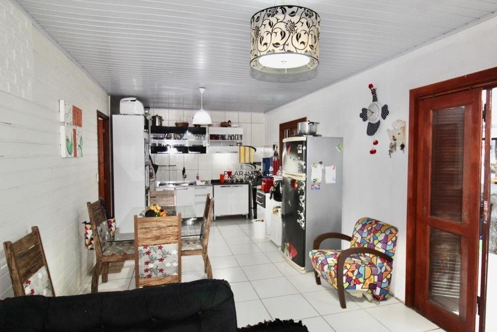 Casa para Venda - 90m², 5 dormitórios, sendo 1 suites, 5 vagas - Teresópolis