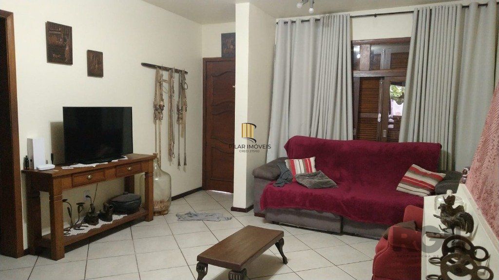 Casa 4 dormitórios no bairro Teresópolis