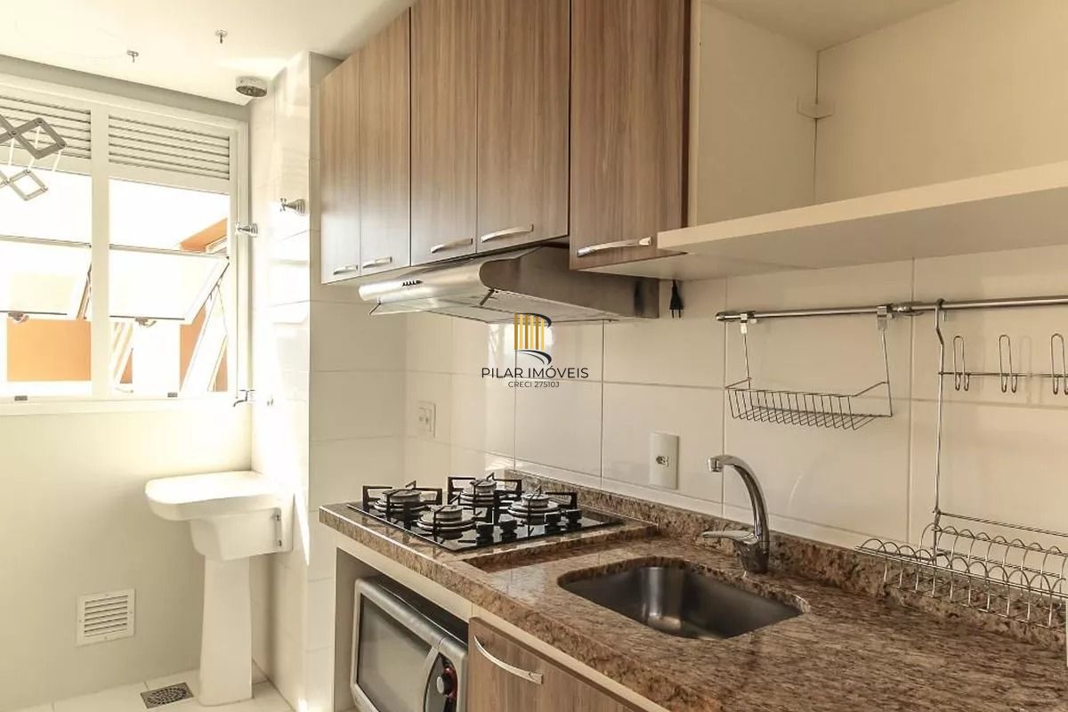 Apartamento de  01 dormitorio com vaga de garagem na Azenha - Porto alegre.
