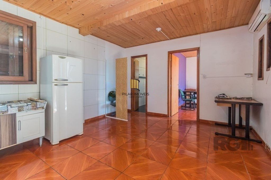 Casa com 4 dormitórios no bairro Santa Maria Goretti