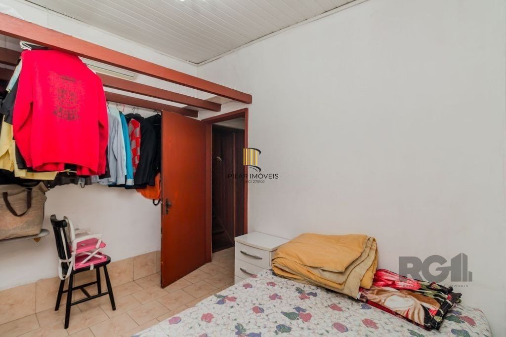 Casa de 2 dormitórios, no bairro Bom Jesus