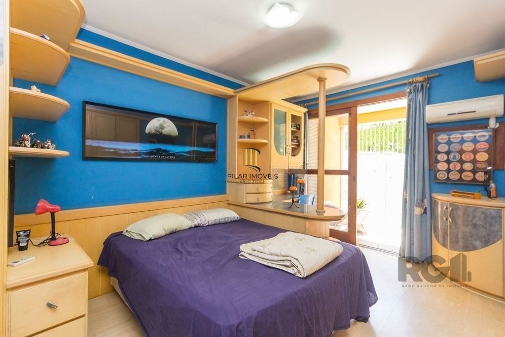Casa 470m² - 4 dormitórios, 5 vagas no bairro Jardim São Pedro