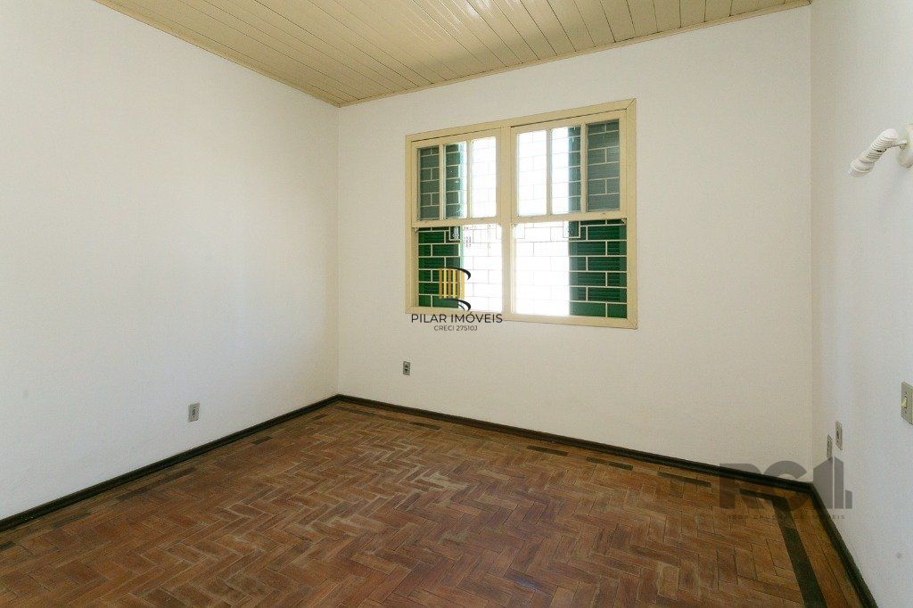 Casa com 5 dormitórios no bairro Jardim Carvalho
