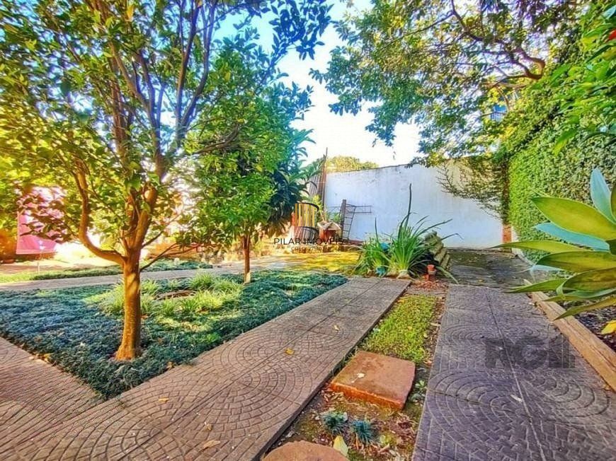 Casa de 3 dormitórios, bairro São Sebastião