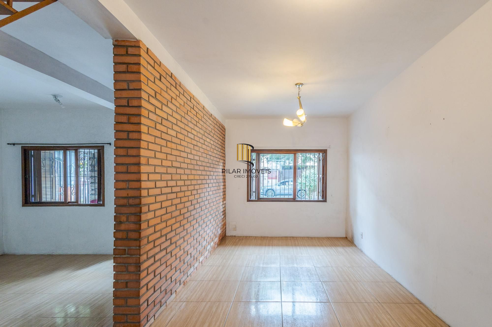 Casa para Venda - 210m², 4 dormitórios, 2 vagas - Petrópolis