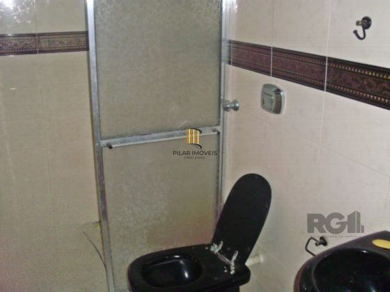 Casa para Venda - 218m², 5 dormitórios, sendo 1 suites, 2 vagas - Vila Nova