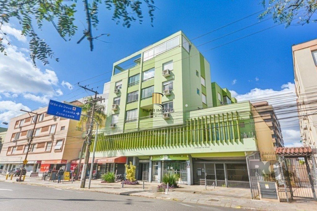 Apartamento 40m² - 1 dormitório, 1 vaga no bairro Menino Deus