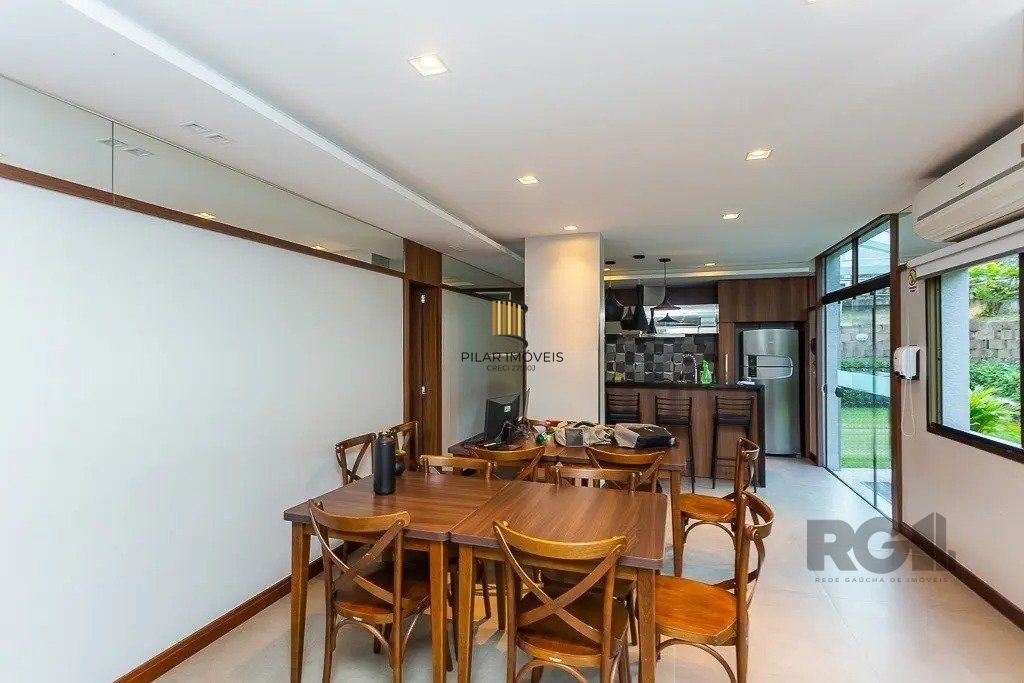 Apartamento com 3 dormitórios no bairro Jardim Carvalho