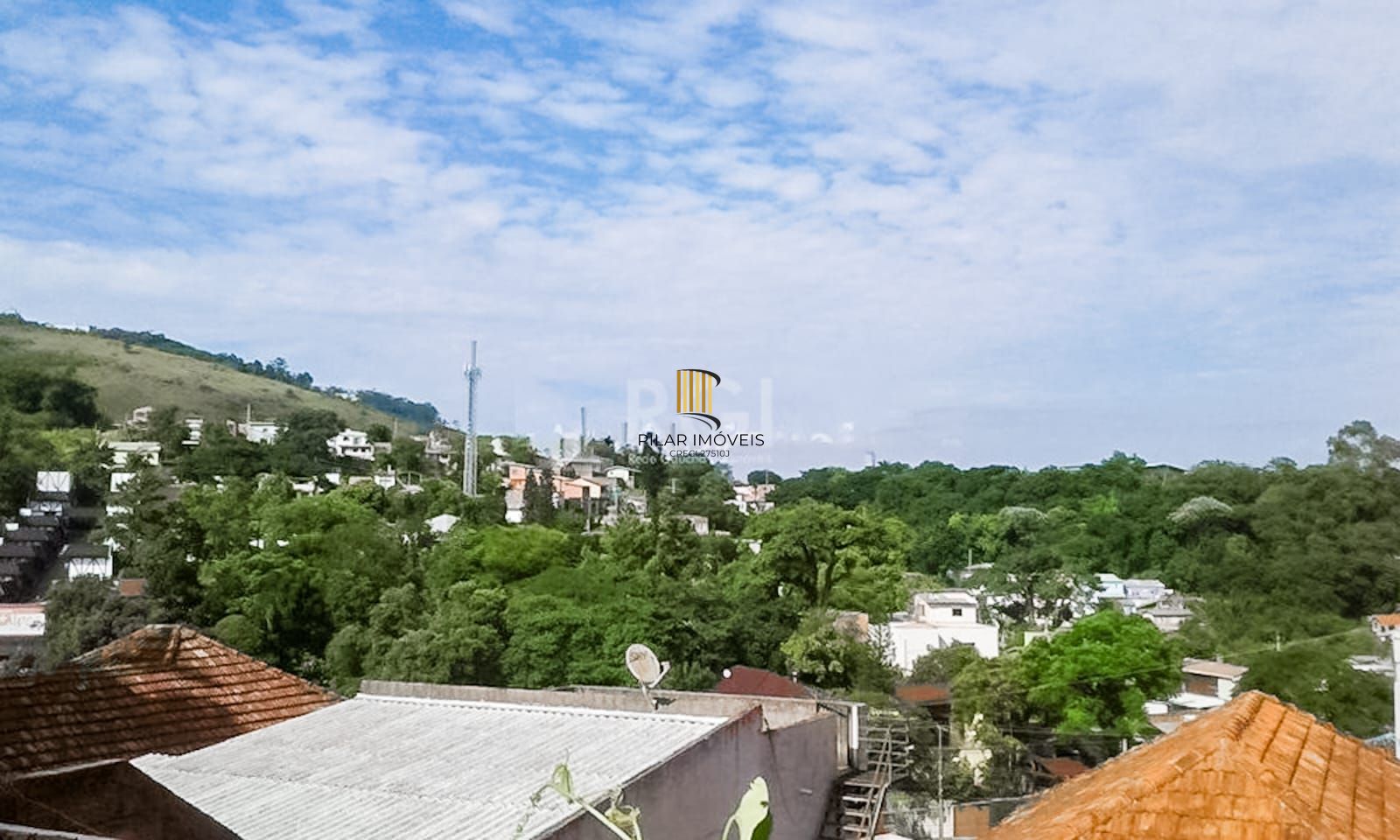 Casa para Venda - 160m², 4 dormitórios, 2 vagas - Glória