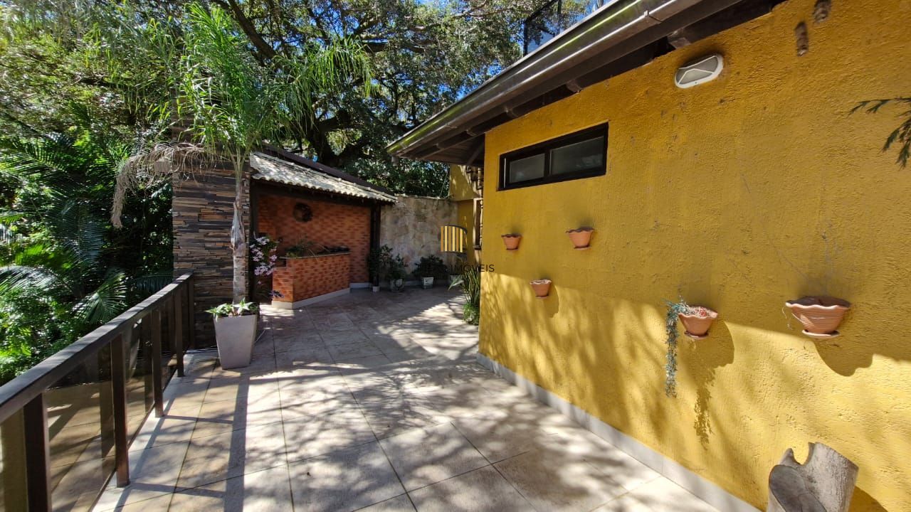 Casa em Condominio Fechado bairro Ipanema
