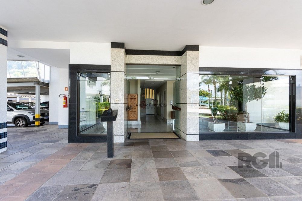 Apartamento com 3 dormitórios  na Zona Sul de Porto Alegre RS.