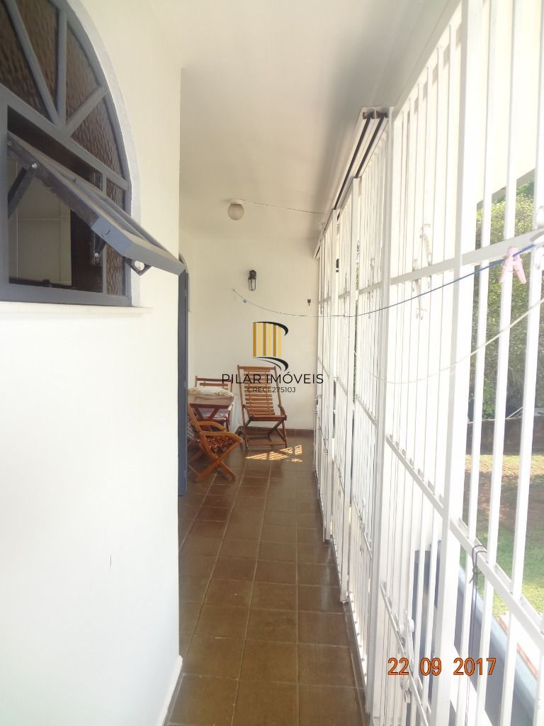 Casa para Venda - 365m², 4 dormitórios, sendo 2 suites, 6 vagas - Nonoai