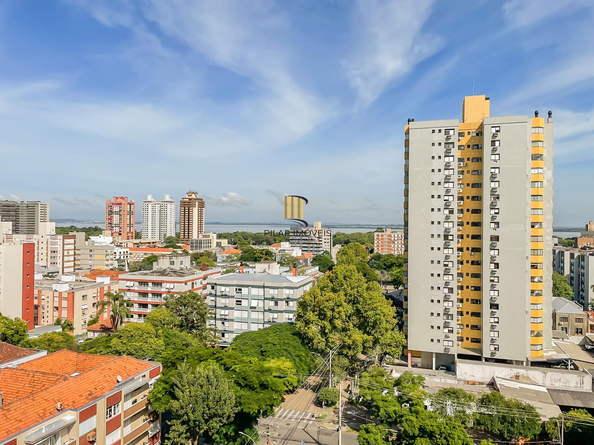 Lindo apartamento 03 dormitórios, duas vagas Coração Menino Deus